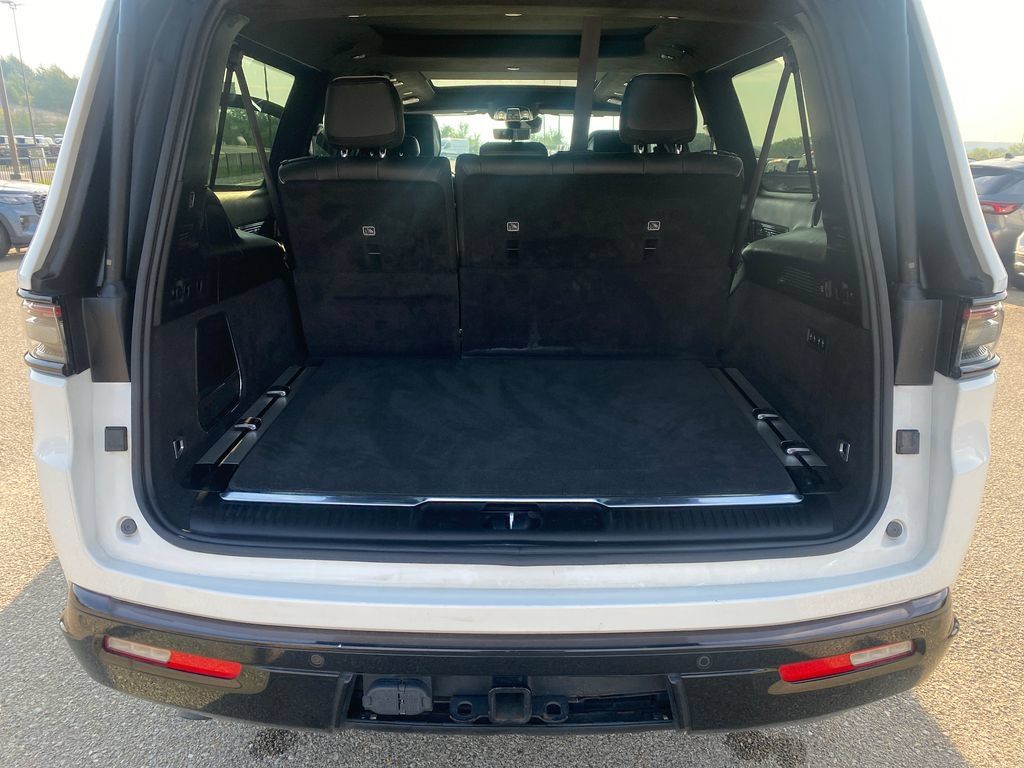 Used 2024 Jeep Grand Wagoneer L Series II w/ Quick Order Packagew 28T AWD/4WD image 25