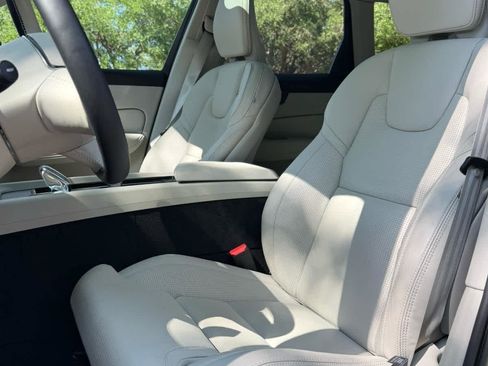 Used 2023 Volvo XC60 T8 Ultimate w/ Protection Package Premier AWD/4WD image 10