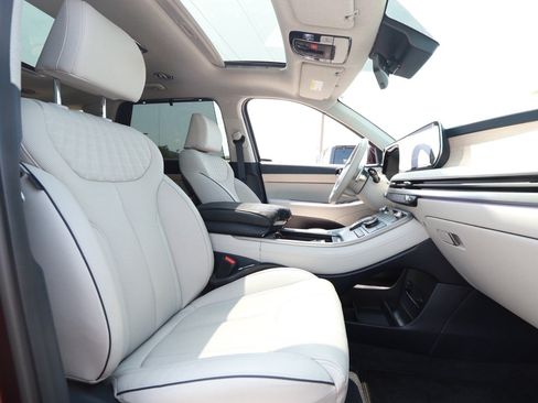 Used 2025 Hyundai Palisade Limited FWD image 30