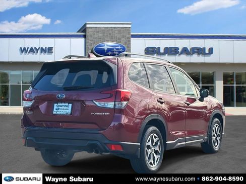 Certified 2023 Subaru Forester Premium image 4