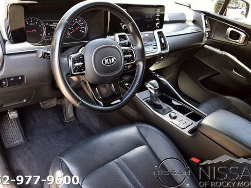 Used 2021 Kia Sorento S w/ Panoramic Sunroof Package AWD/4WD image 12