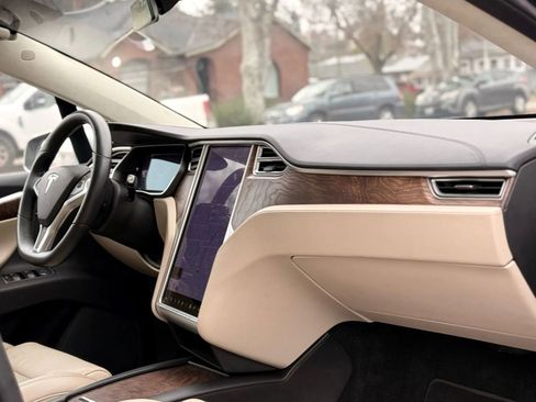 Used 2017 Tesla Model X 100D image 13