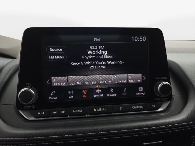 Used 2022 Nissan Rogue SV w/ SV Premium Package FWD image 22