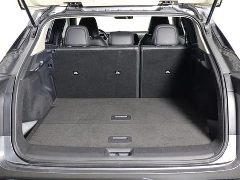 Used 2023 Nissan Ariya AWD image 17