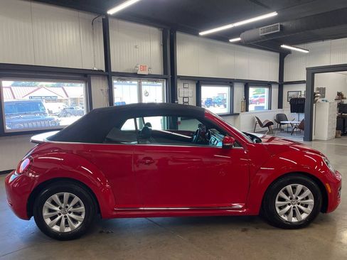 Used 2018 Volkswagen Beetle 2.0T Coast FWD image 24