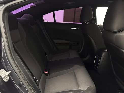 Used 2019 Dodge Charger SXT image 30