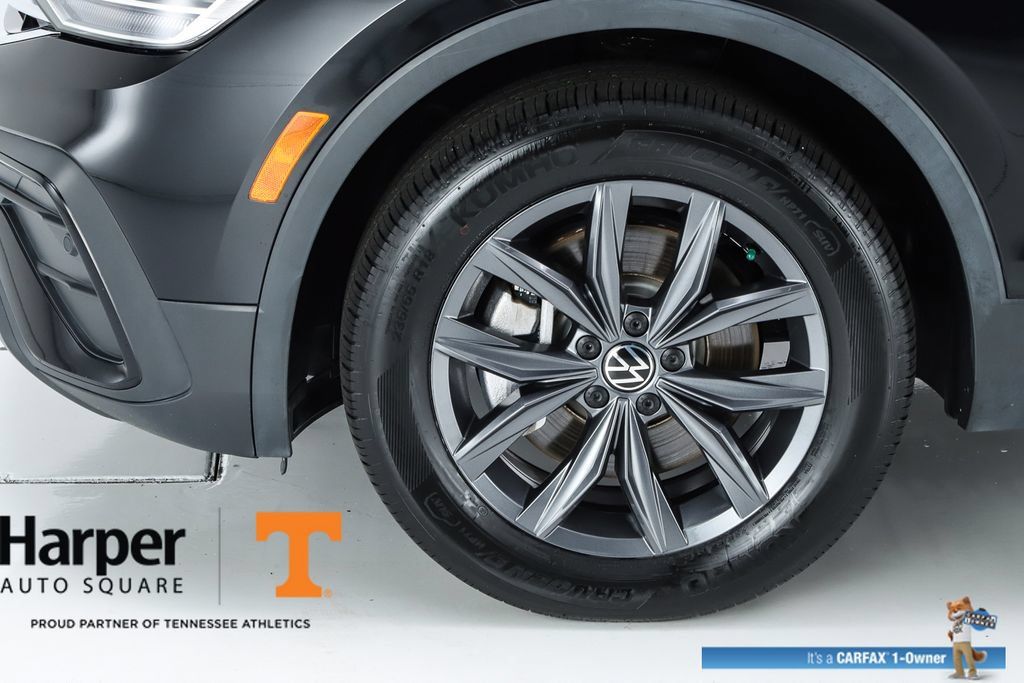 Used 2023 Volkswagen Tiguan SE w/ Panoramic Sunroof Package FWD image 43