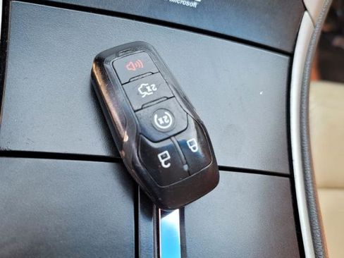 Used 2014 Lincoln MKZ FWD image 26