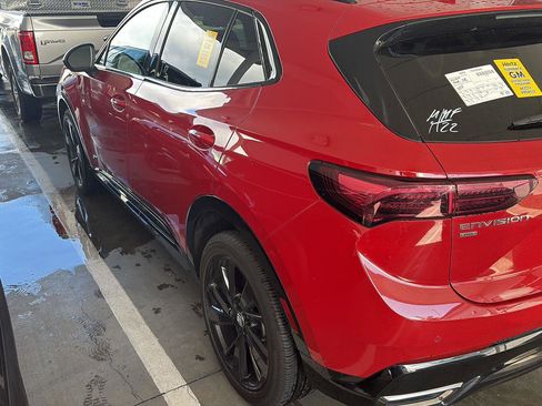 Used 2025 Buick Envision Sport Touring image 3