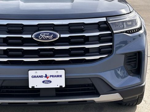 New 2026 Ford Explorer Active RWD image 10