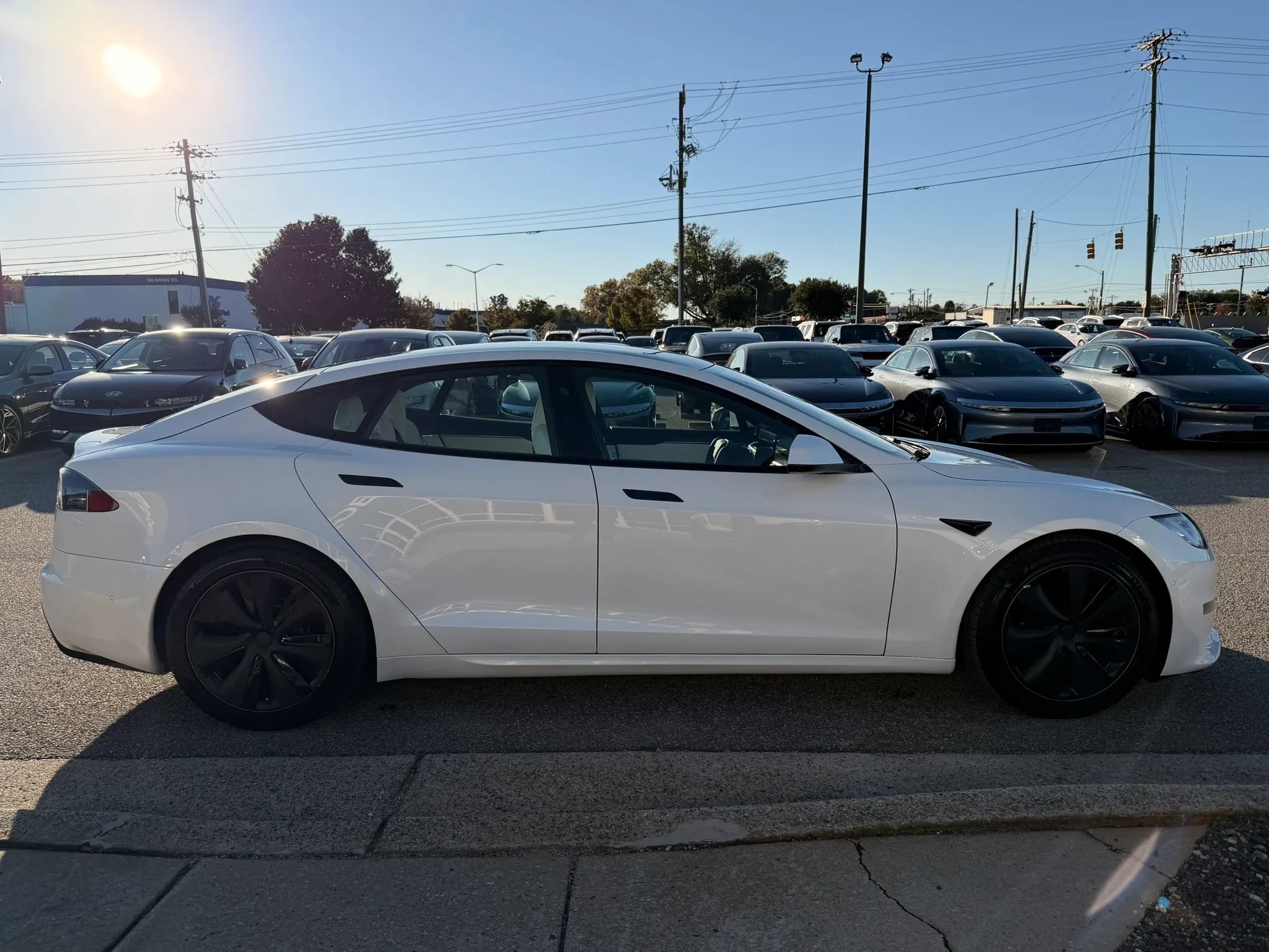 Used 2022 Tesla Model S AWD/4WD image 6
