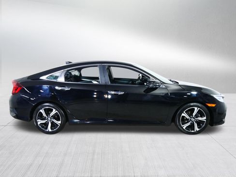 Used 2016 Honda Civic Touring image 8