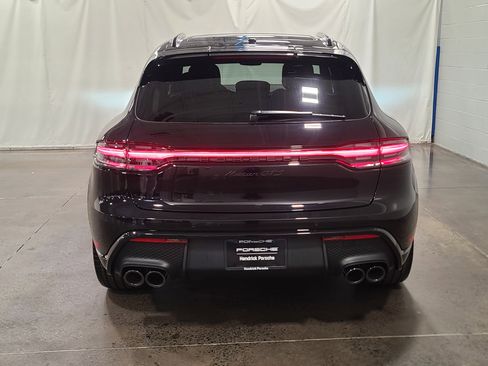New 2026 Porsche Macan GTS image 4