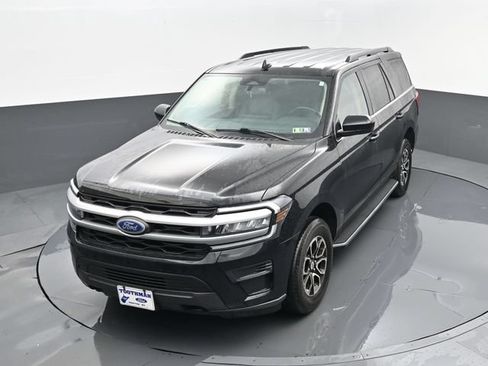 Used 2023 Ford Expedition XLT AWD/4WD image 24