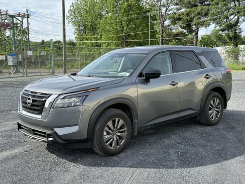 Used 2025 Nissan Pathfinder S AWD/4WD image 4