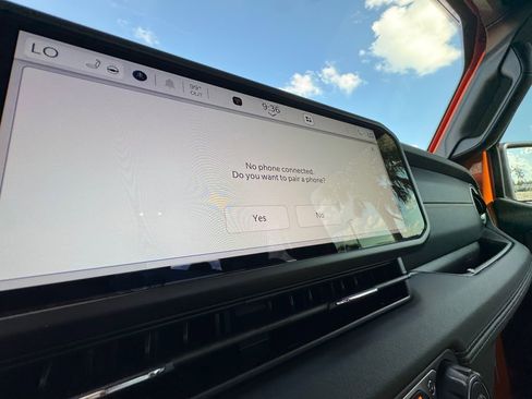 New 2025 Jeep Gladiator Sport image 19