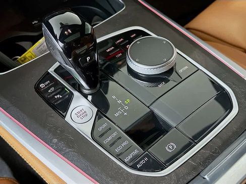 Used 2022 BMW X5 sDrive40i w/ Premium Package image 19