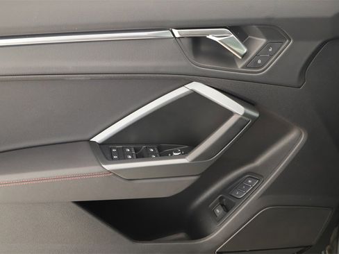 Certified 2025 Audi Q3 2.0T Premium Plus w/ Premium Plus Package image 23