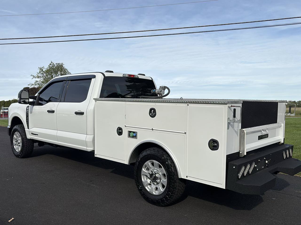 Used 2024 Ford F250 XLT w/ FX4 Off-Road Package AWD/4WD image 3