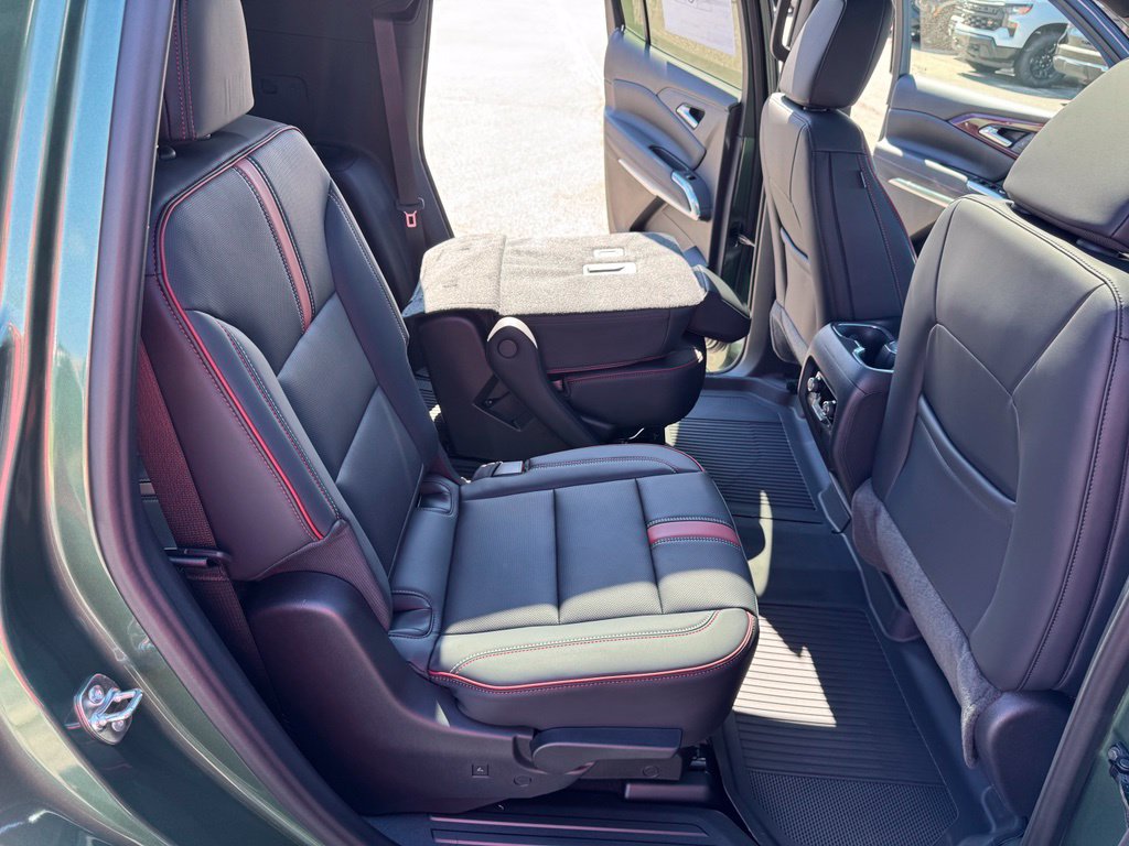 New 2027 Chevrolet Traverse RS w/ LPO, Floor Liner Package AWD/4WD image 24