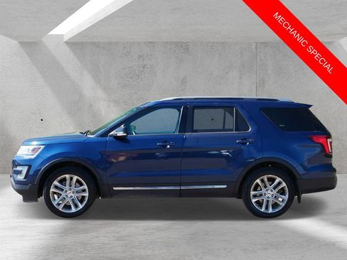 Used 2017 Ford Explorer XLT w/ Equipment Group 202A AWD/4WD image 5
