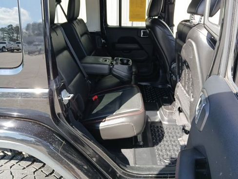 Used 2018 Jeep Wrangler Unlimited Rubicon image 27