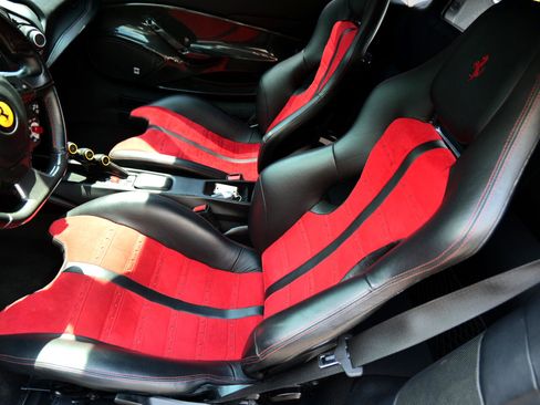 Used 2020 Ferrari 488 Pista Coupe image 17