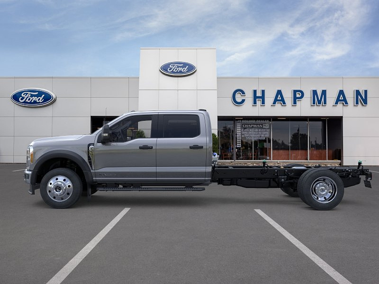 New 2026 Ford F550 4x4 Crew Cab Super Duty w/ XLT Value Package image 3