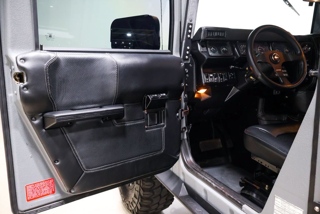 Used 2003 HUMMER H1 4-Door Wagon AWD/4WD image 28