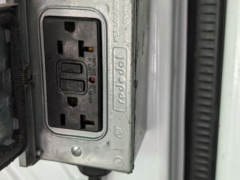 Used 2013 Mercedes-Benz Sprinter 3500 image 29