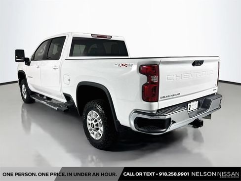 Used 2024 Chevrolet Silverado 2500 LT w/ Convenience Package AWD/4WD image 7