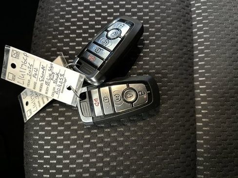 Certified 2025 Ford Escape ST-Line Elite image 25