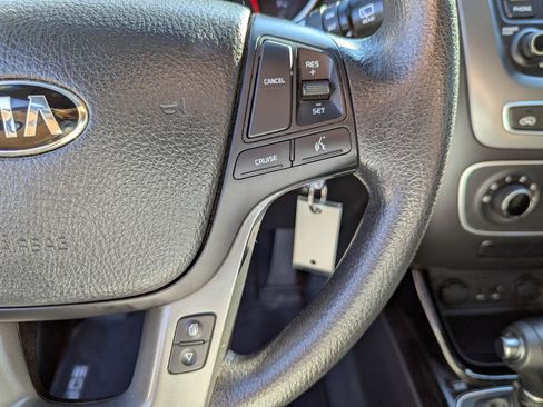 Used 2015 Kia Sorento LX FWD image 17