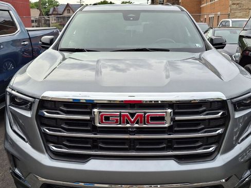 Used 2024 GMC Acadia Elevation w/ Trailering Package AWD/4WD image 2