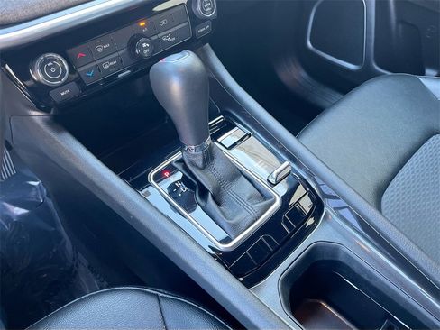 Used 2024 Jeep Compass Latitude w/ Altitude Special Edition image 18