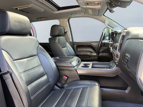 Used 2017 GMC Sierra 3500 Denali w/ Duramax Plus Package image 19