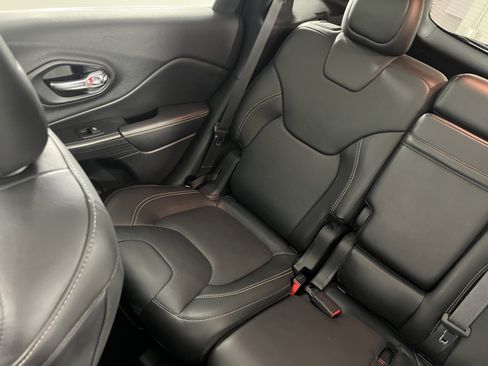 Used 2016 Jeep Cherokee Limited w/ Luxury Group image 21