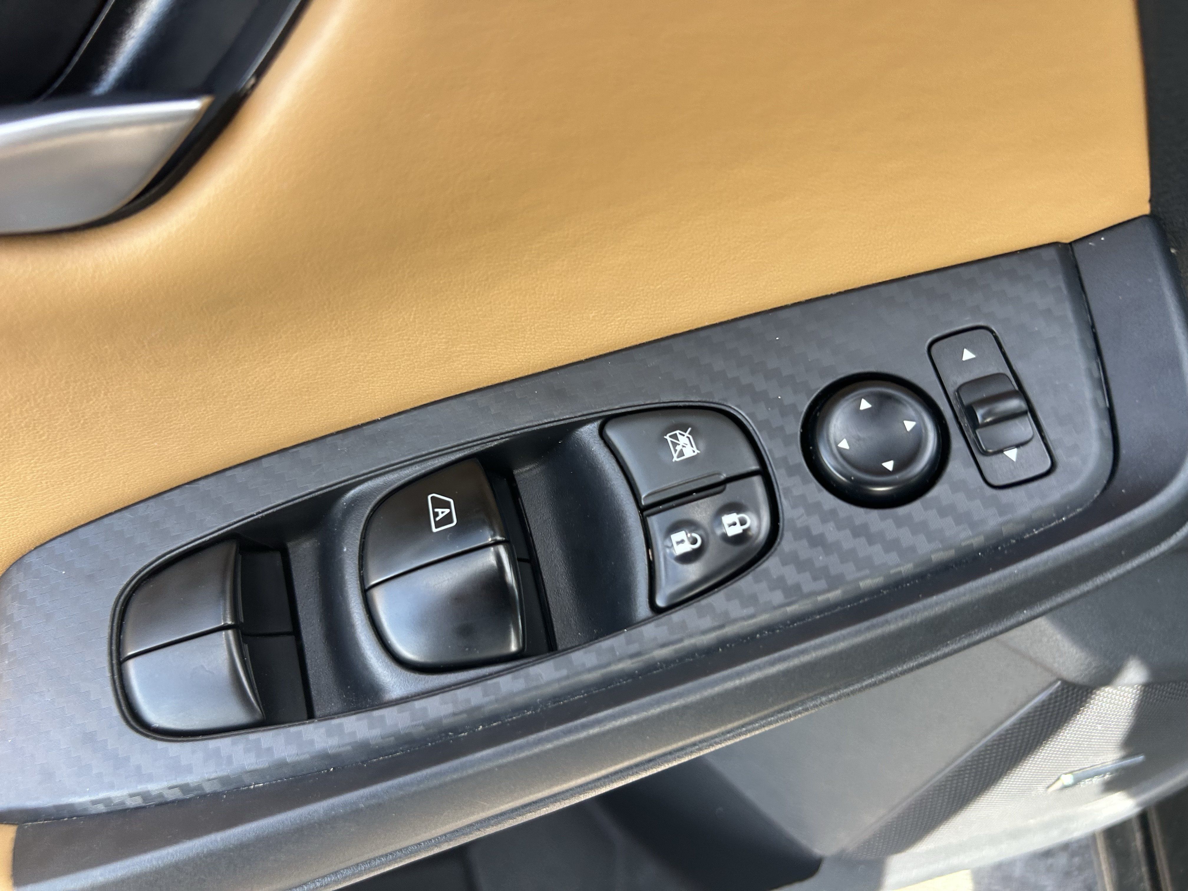 Used 2025 Nissan Sentra SV w/ SV Premium Package FWD image 29