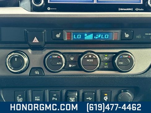 Used 2020 Toyota Tacoma TRD Off-Road image 32