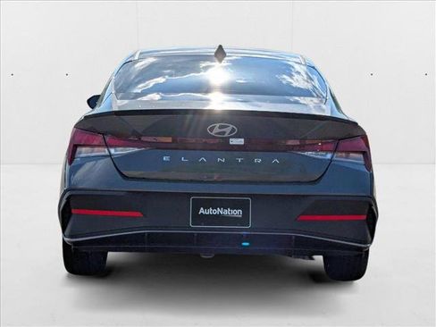 New 2025 Hyundai Elantra Sport image 8