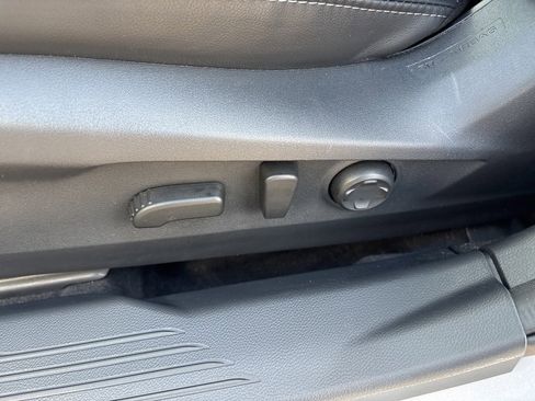 Certified 2025 Subaru Outback Limited image 21