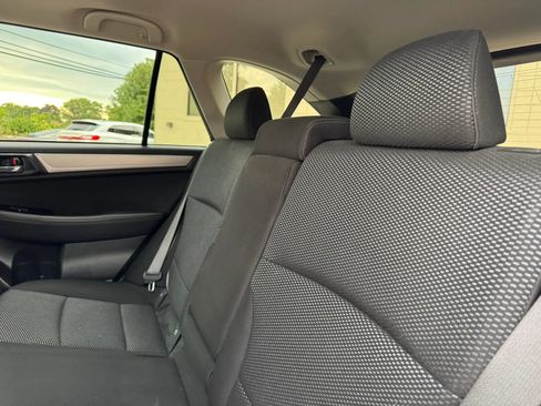 Used 2018 Subaru Outback 2.5i Premium AWD/4WD image 38