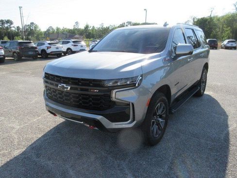Used 2023 Chevrolet Tahoe Z71 w/ Luxury Package image 2