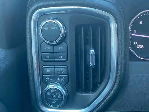Used 2023 GMC Sierra 3500 SLT w/ SLT Premium Package AWD/4WD image 16