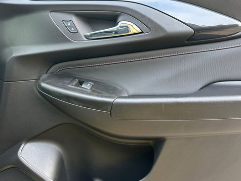 Used 2023 Chevrolet TrailBlazer RS w/ Sun and Liftgate Package image 22