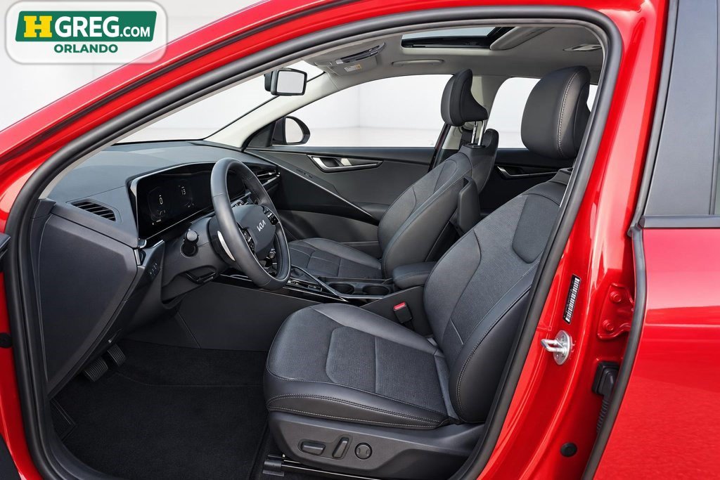 Used 2023 Kia Niro FWD image 10