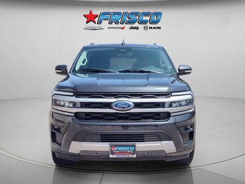 Used 2023 Ford Expedition XLT RWD image 2