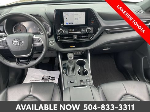 Certified 2024 Toyota Highlander XSE FWD image 23