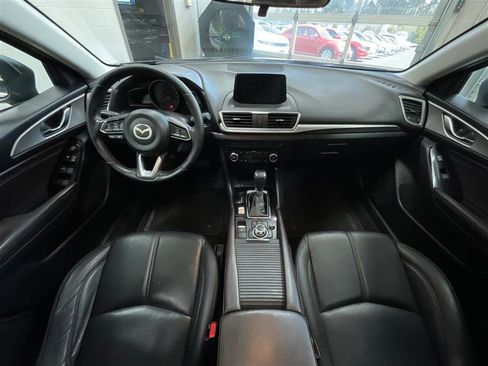 Used 2017 MAZDA MAZDA3 Touring w/ Popular Equipment Package image 21