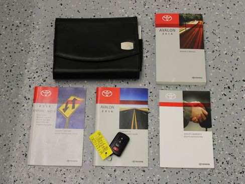 Used 2016 Toyota Avalon Touring image 82